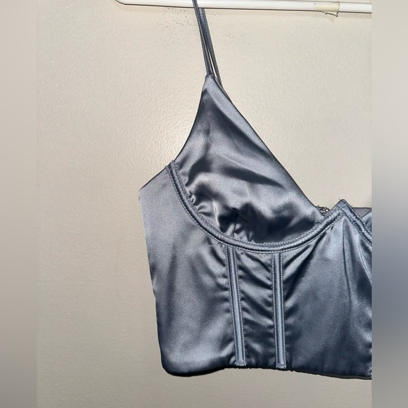 White Fox Size M - Picture 2 of 5